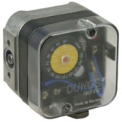 ub150a4-30--150-mbar-pressure-switch-with-reset.jpg